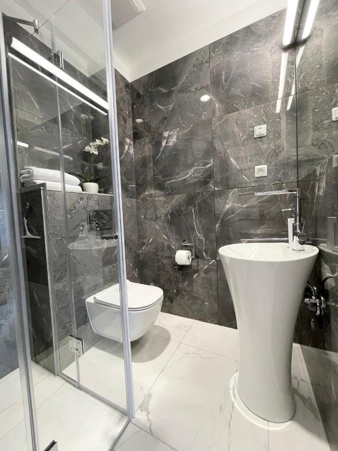 Spa Residence Carbona Royal Suites 1.11 เฮวิซ ภายนอก รูปภาพ