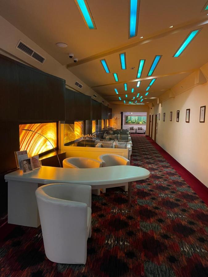 Spa Residence Carbona Royal Suites 1.11 เฮวิซ ภายนอก รูปภาพ