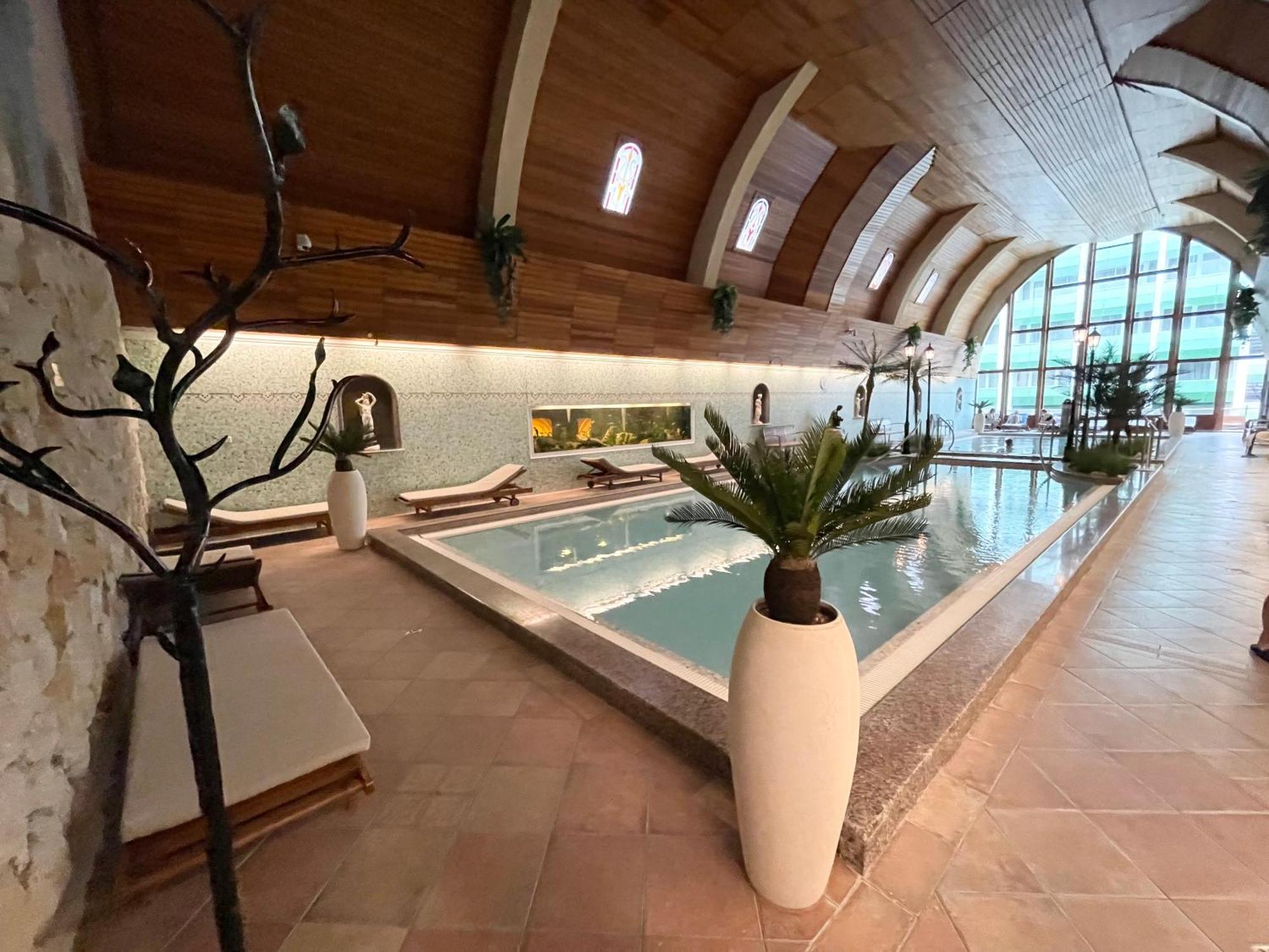 Spa Residence Carbona Royal Suites 1.11 เฮวิซ ภายนอก รูปภาพ